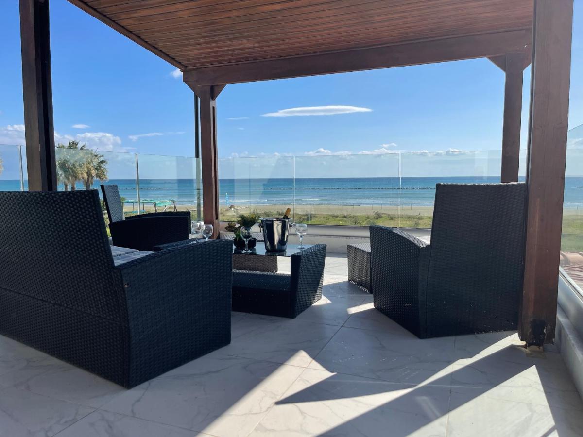 Beachfront Villa - Dasaki Larnaca Ngoại thất bức ảnh